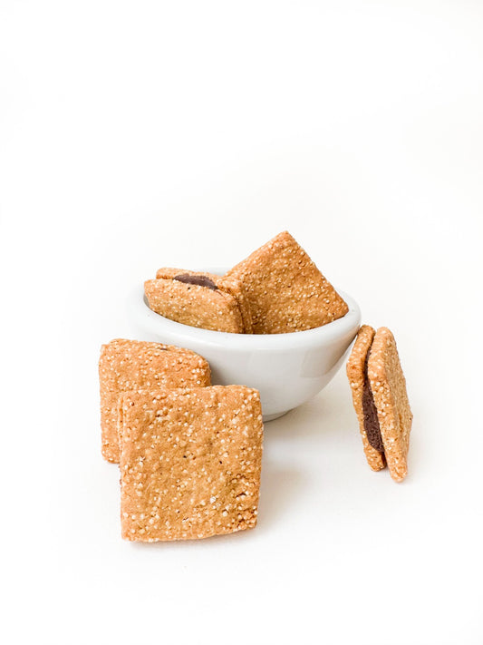 1 galleta tipo sandwich rellenas de chocolate semiamargo