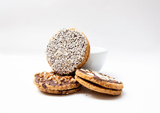 3 alfajores de 85% amaranto 15% trigo